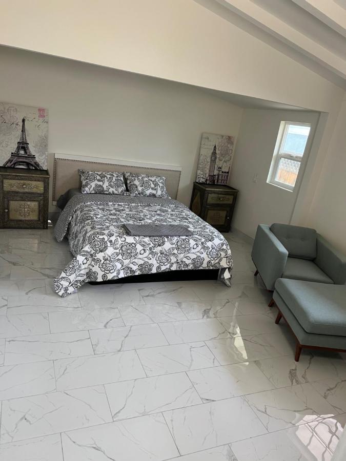 Moroccan Style Home With Swimming Pool ロサンゼルス エクステリア 写真