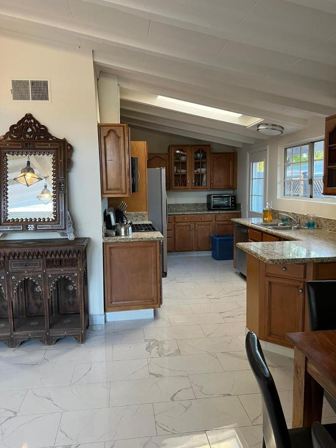 Moroccan Style Home With Swimming Pool ロサンゼルス エクステリア 写真
