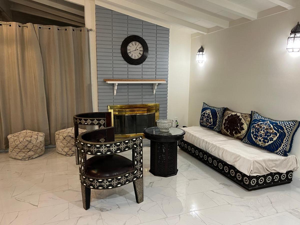 Moroccan Style Home With Swimming Pool ロサンゼルス エクステリア 写真