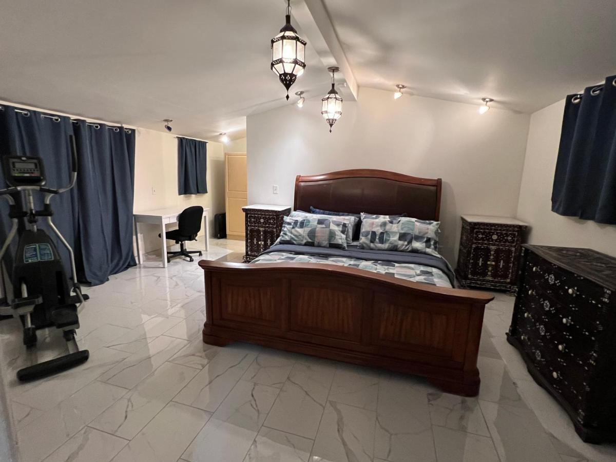 Moroccan Style Home With Swimming Pool ロサンゼルス エクステリア 写真